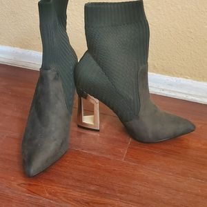 Catherine maladrino Green booties